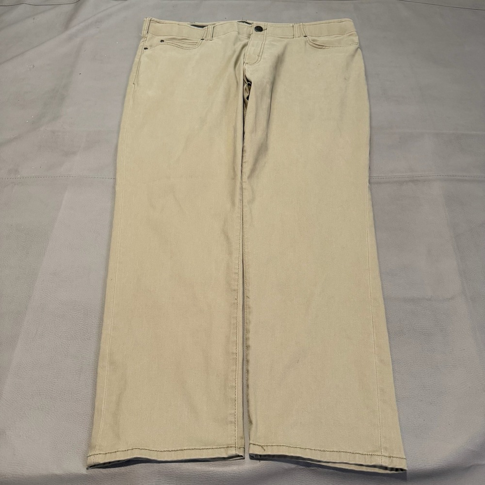 Lee Extreme Motion MVP Men Straight Fit Taper Leg Khaki Pant‎ Tan Chino 42x30-